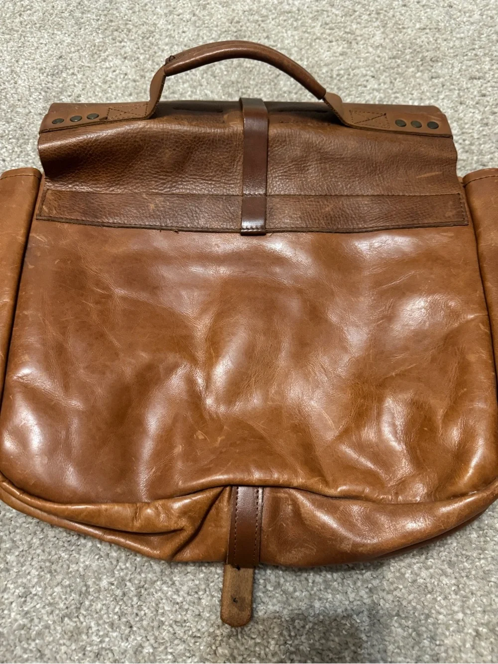 Leather Messenger Bag in Brown